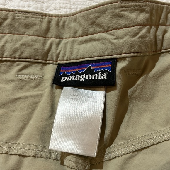 Patagonia/Dockers/ Columbia Bundle of 4. Size 38 - Picture 7 of 16